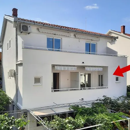 Apartmani Podaca 3*