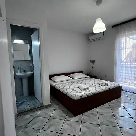 Apartmani Podaca Konukevi