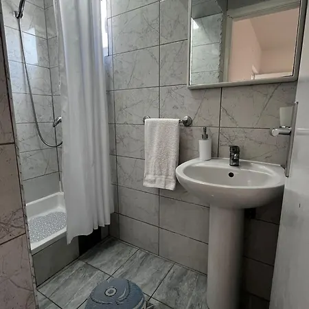 Apartmani Podaca 3*