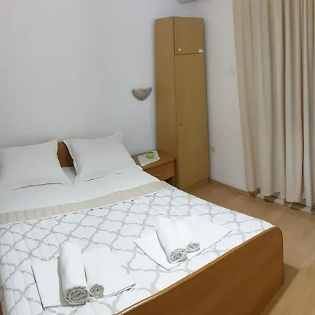 Apartmani Podaca 招待所 3*