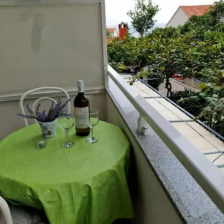 Apartmani Podaca 招待所 波达卡