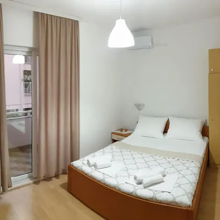 Apartmani Podaca 招待所 波达卡